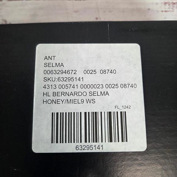 Bernardo Selma Leather Loafers 9M Chunky Heel Comfort Shoes Minimalist Neutral - Picture 10 of 10